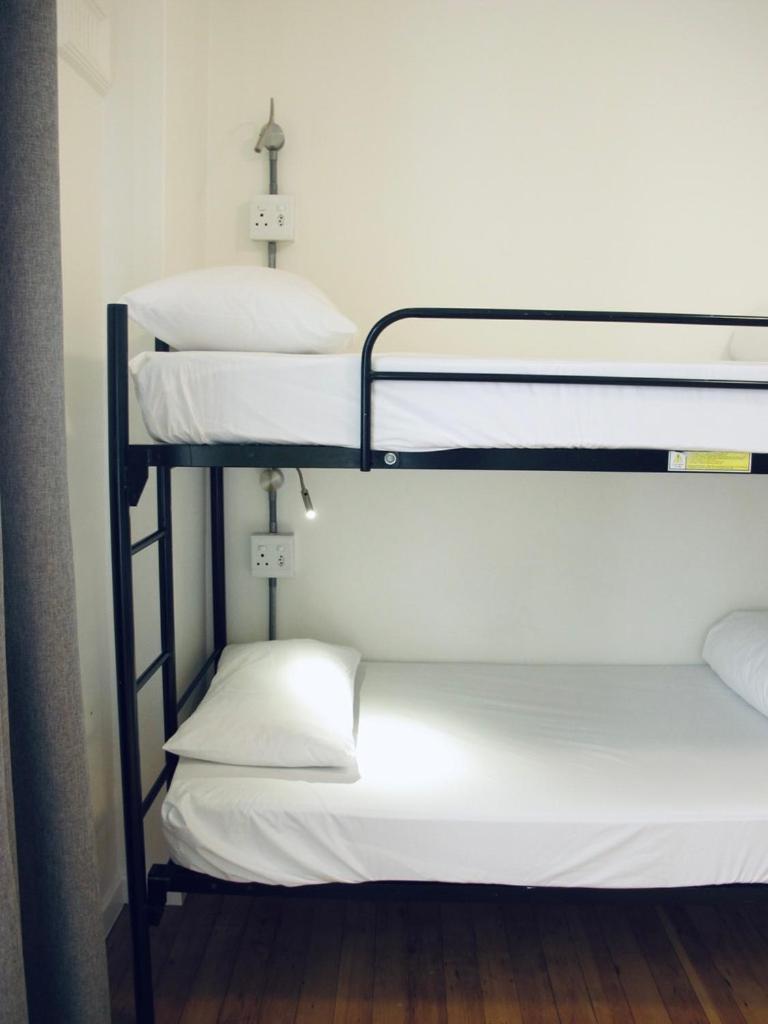 Bed 4-Bed Mixed Dormitory Room